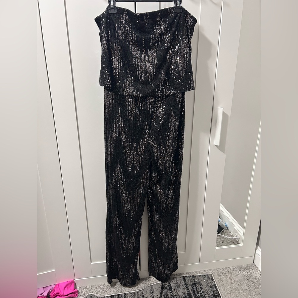 NEW WITH TAGS: Fashion Nova Glittering Black Jumpsuit